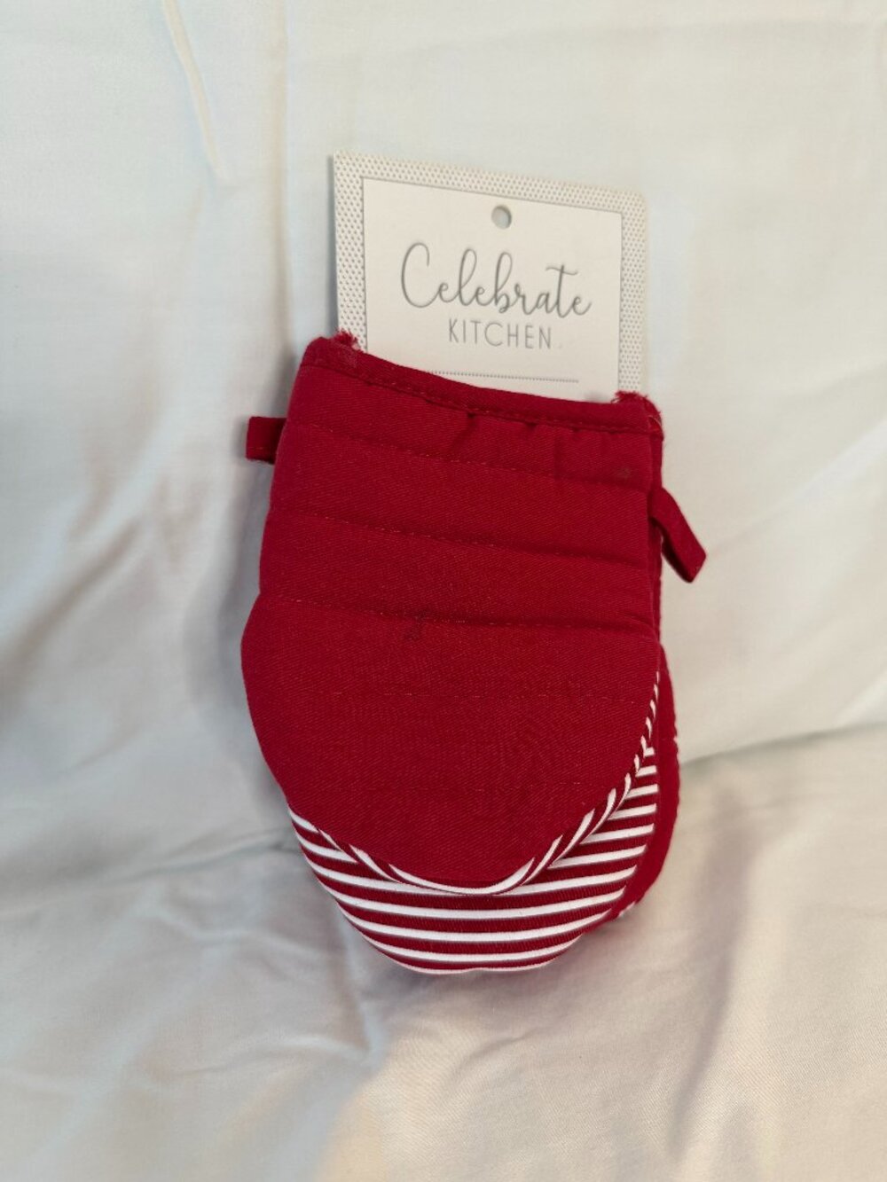 Celebrate Kitchen Red & White Striped Oven Mitts Set of 2 NWT